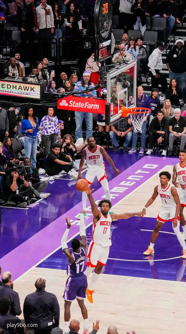 火箭大胜尼克斯的比赛中，哪些战术细节值得关注？